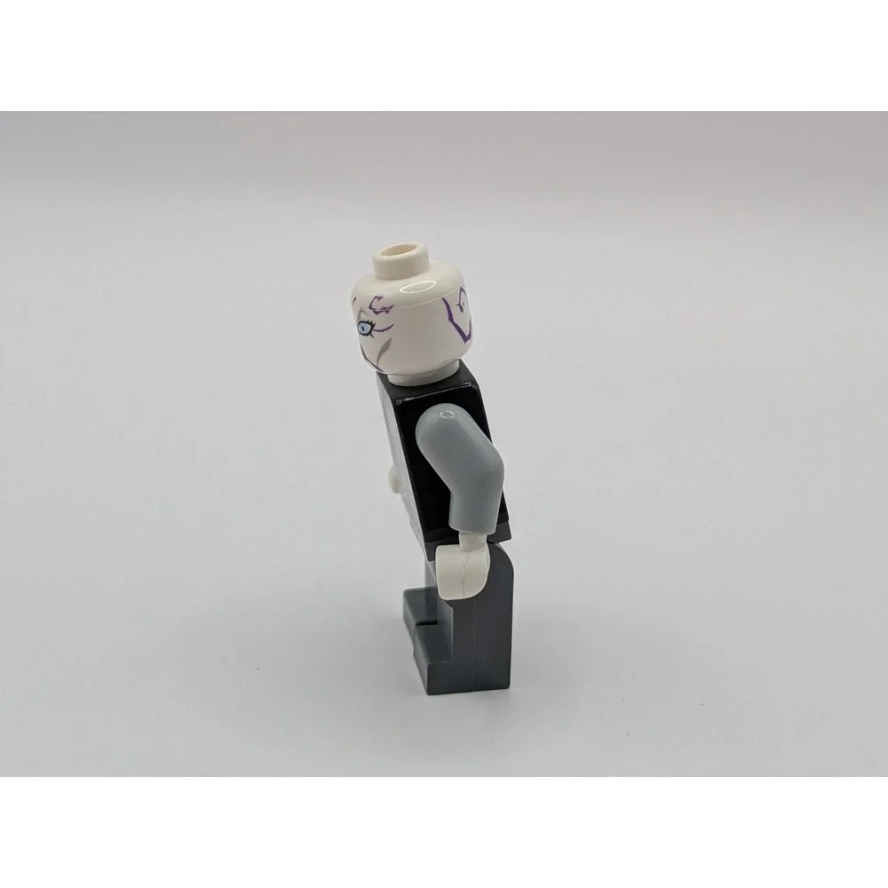LEGO Star Wars Minifigure Asajj Ventress White Head Purple Markings